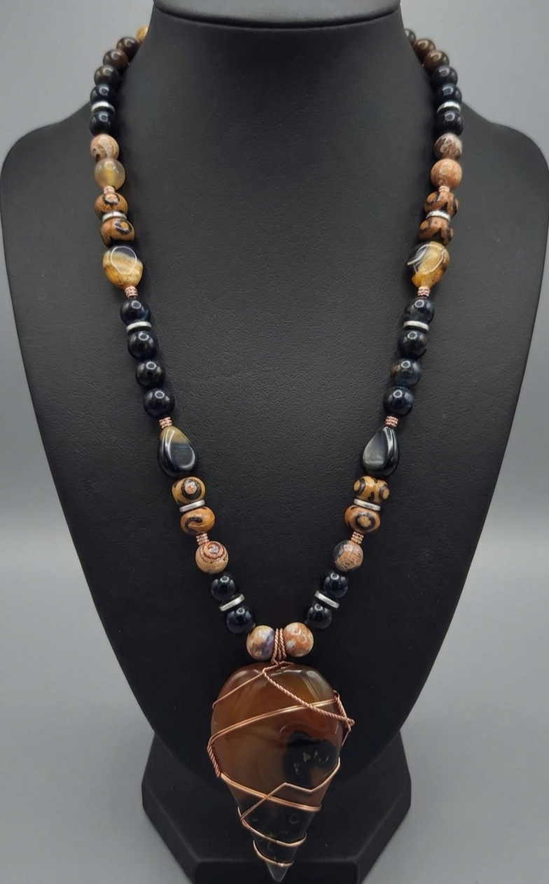 The Carnelian Horizon